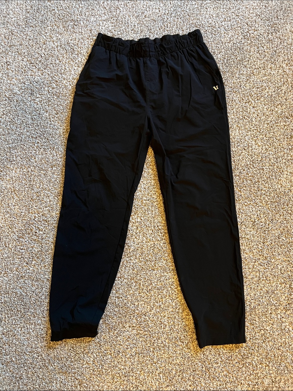 Vuori Black Elastic-Waist Fleet Jogger Pants XL